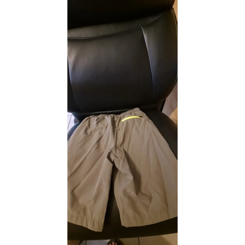 Boys Army Green Eddie Bauer Swim Trunks‎ Small (7/8)